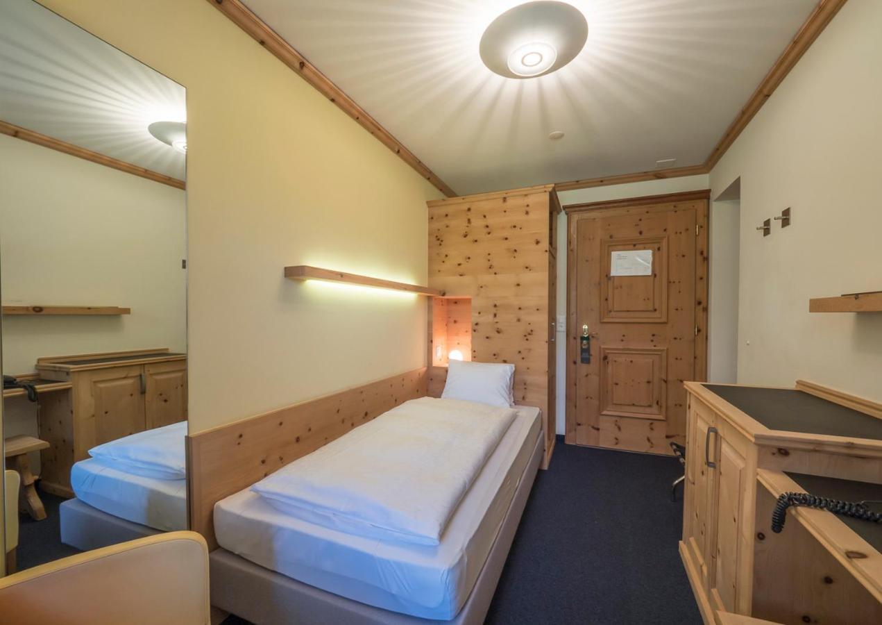 Hotel Maria Sils Maria Buitenkant foto